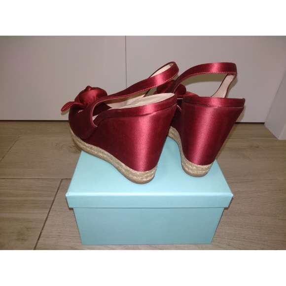 Prada heels. - Picture 6 of 8